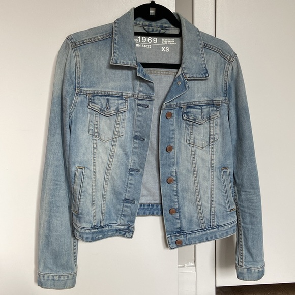 XS | Gap 1969 Jean Jacket - Picture 2 of 16